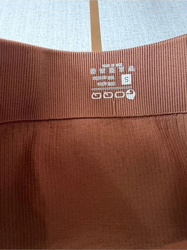 Ribbed‎ Square-Neck Brown Long-Sleeve Crop Top - Image 3