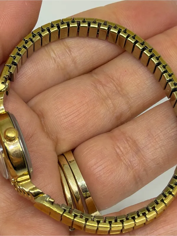 Vintage Timex Gold Tone Oval Quartz Watch Stretch Bracelet CR1216 Philippines 6” - Image 4