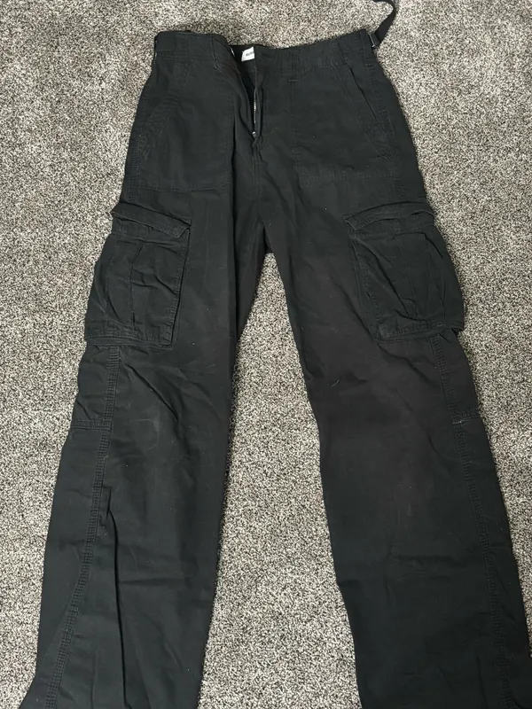 Bershka Cargo Pants - Image 4