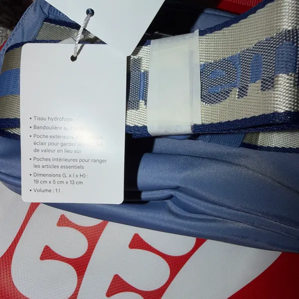 Lululemon Everywhere Belt Bag 1L - Image 10