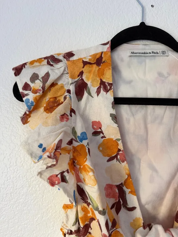 Abercrombie & Fitch Floral Tie-Front Ruffle Crop Top - Image 2