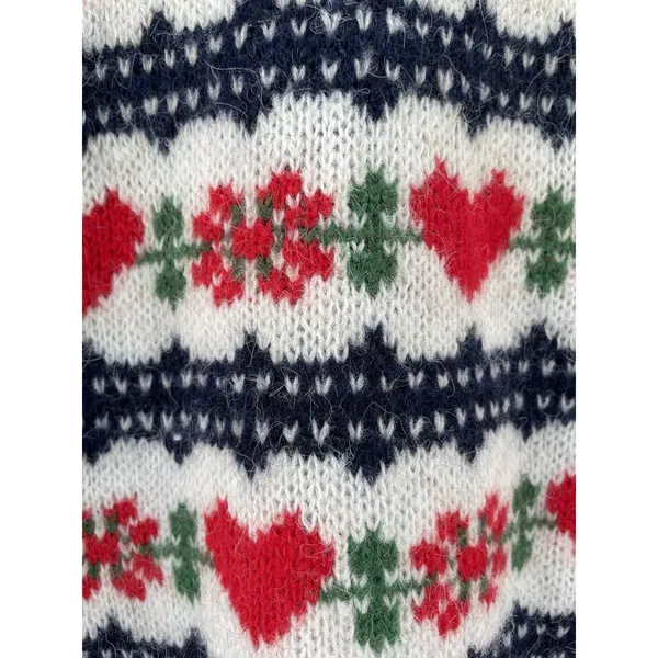 Loose Crew-Neck Wool-Blend Cropped Sweater Old Navy Large hearts Oversized - Image 11