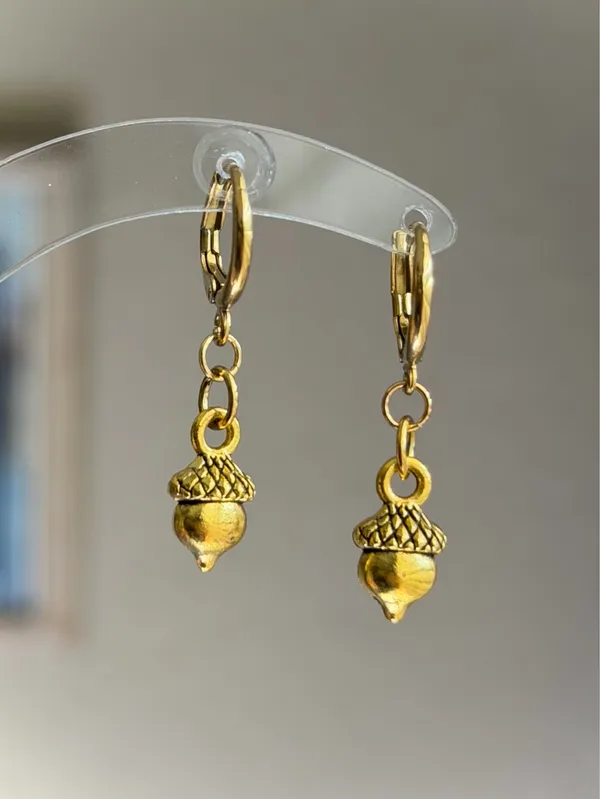 Handmade antique gold tone acorn cute fairy vintage style necklace🍂🐿🍃 - Image 6