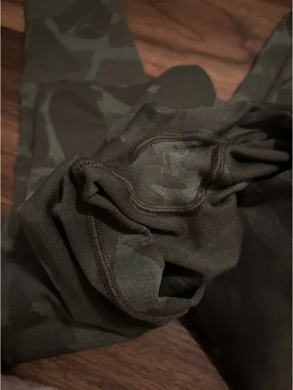 Camo Gymshark Leggings - Image 3