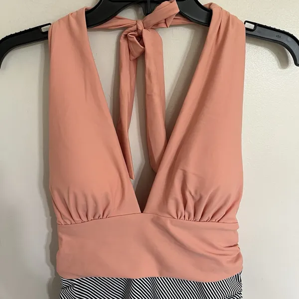 Cupshe Peach and Black White Striped Halter One Piece Swimsuit Large NWT - Image 3