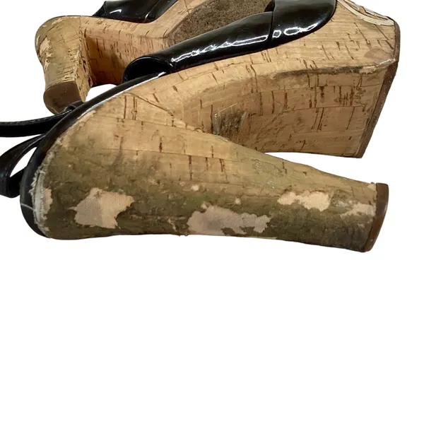 GUCCI black patent cork platform sandal - Image 8