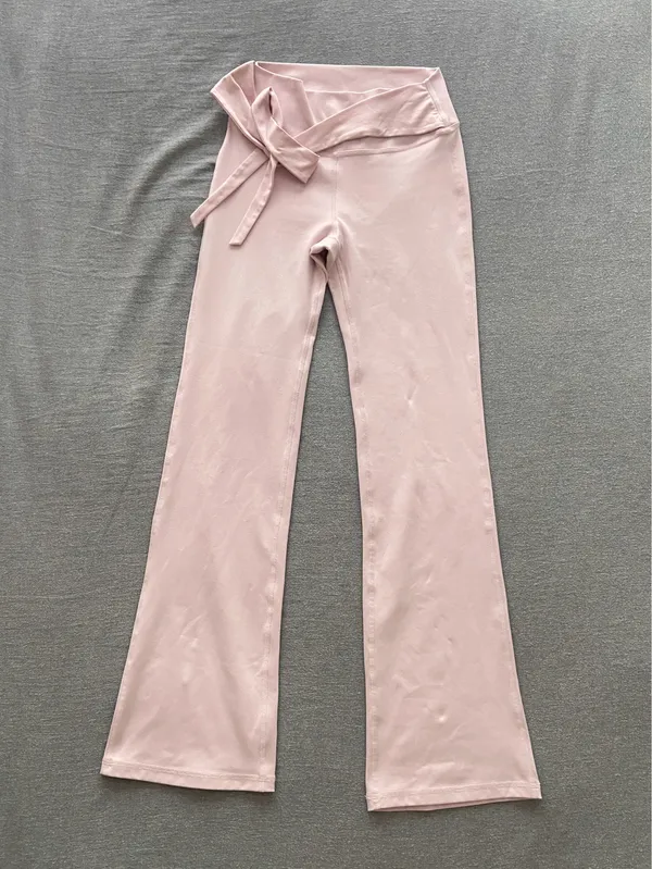 Hollister Gilly Hicks Active Recharge Wrap Waist Flare Leggings - Image 4