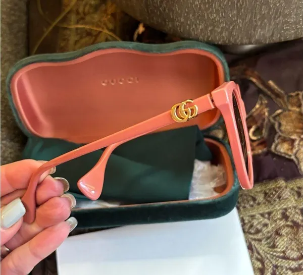 Authentic GUCCI 54 cat eye square Acetate logo sunglasses - Image 11