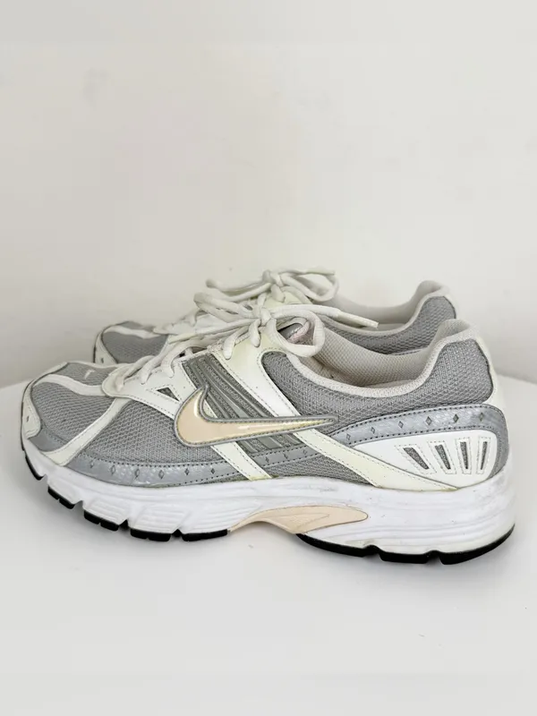 Vintage y2k Nike Downshifter II Sneakers Womens Shoes White Pink - Image 3