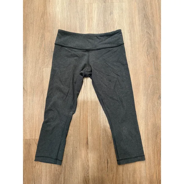 Lululemon Womens Heathered Charcoal Gray Cropped Yoga Leggings Mid Rise Capri - Image 3