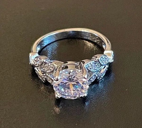 Austrian Crystal Silver Woman Ring Size 6 - Image 2