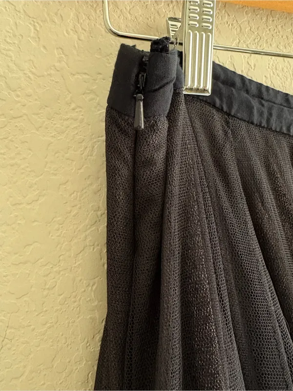 Floreat Anthropologie Women's Navy Tulle Embroidered Maxi Skirt Size 4 Fairy - Image 5