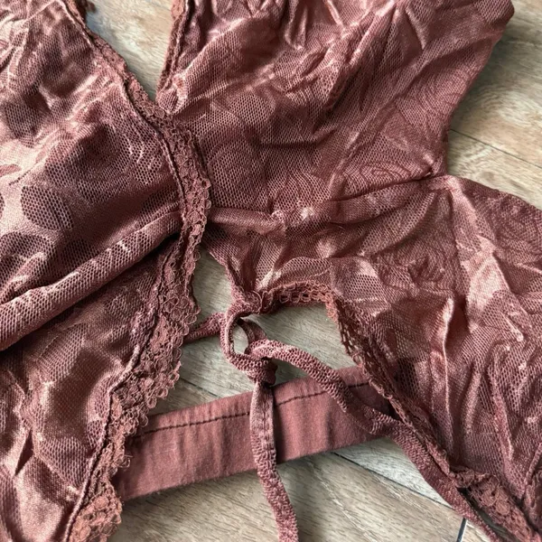 Elegant Burgundy Halter Lace-Up Top - Image 2