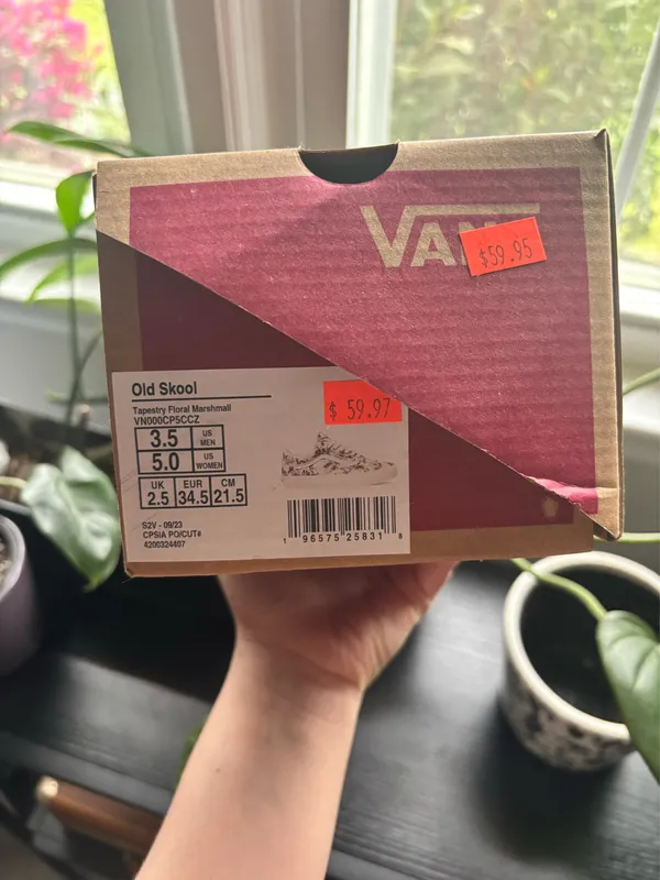 Vans Women’s Sneakers - Image 4