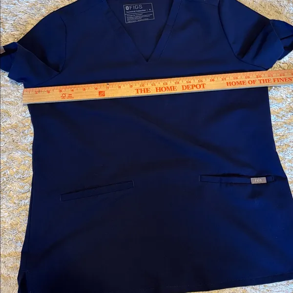 FIGS CASMA FW1100 Navy Blue Scrub Top Medium 2 Pockets V-Neck - Image 8