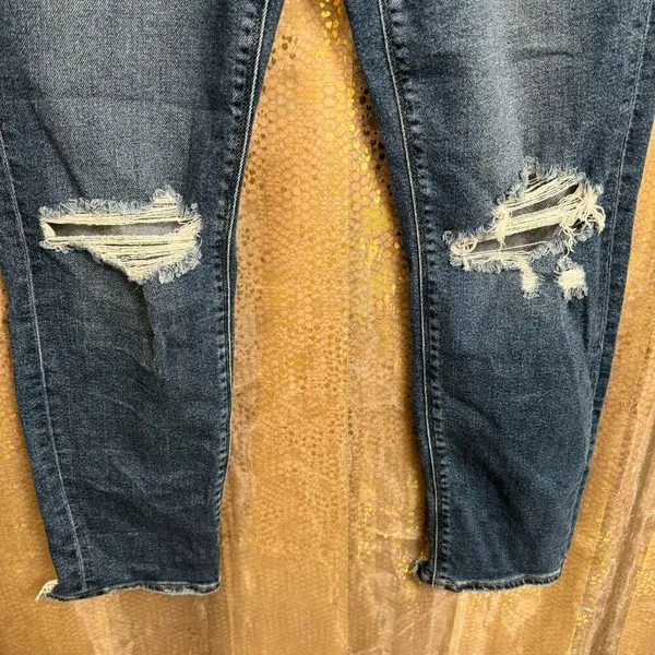 American Eagle Dark Wash Stretch Ripped Mom Jeans Size 6 Regular - Image 3