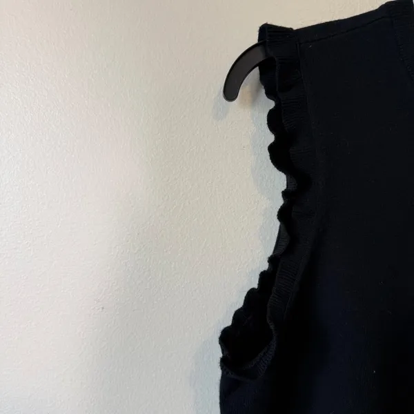 Cinq à Sept L Black White Tie Neck Sleeveless Knit Top Ruffle Luxury office core - Image 8