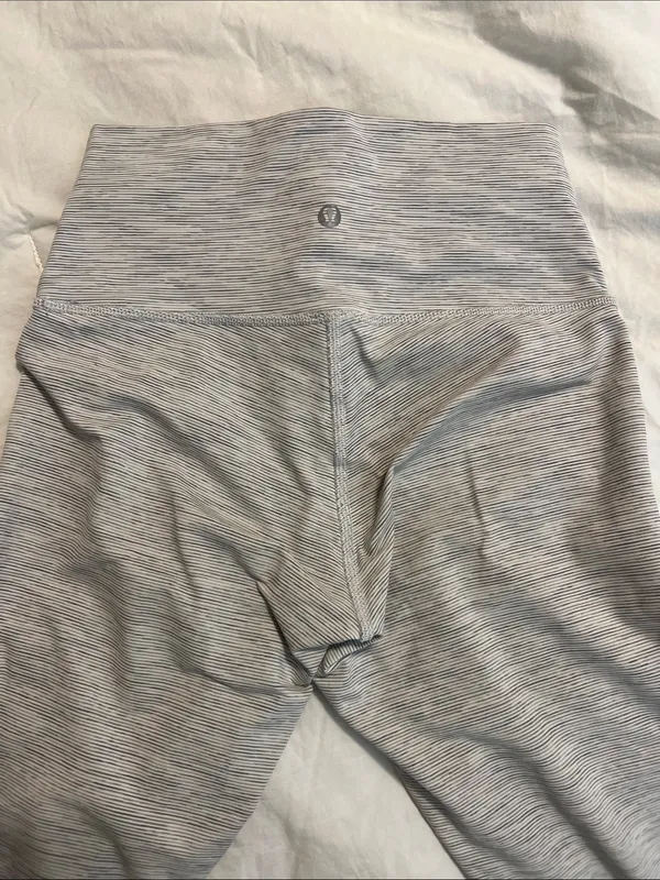 Lululemon Wunder Under High Rise Luxtreme leggings - Image 3