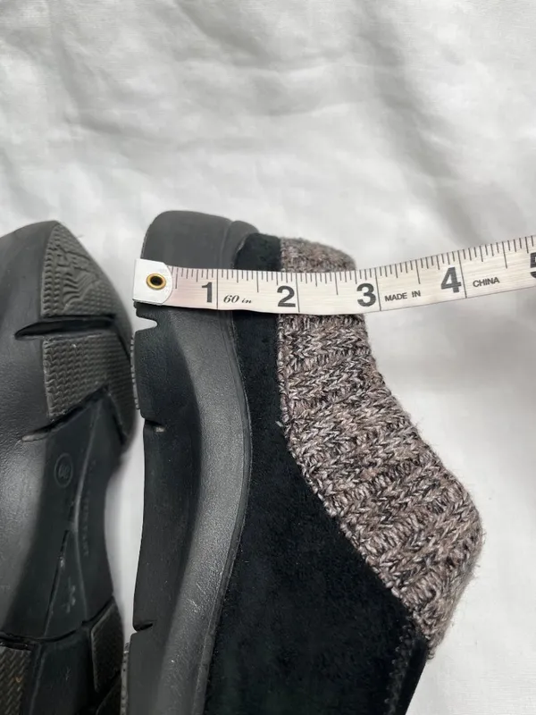 Dansko Eartha Black Suede Slip-On Shoes Size 39 sweater trim - Image 5