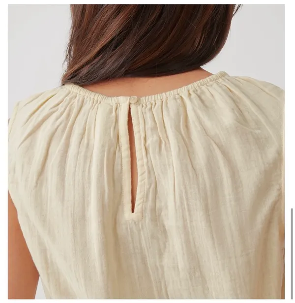 PACT- Double Gauze Bubble Hem Top Yellow Size XS - Image 2