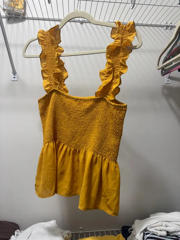 Yellow top Size M - Image 2
