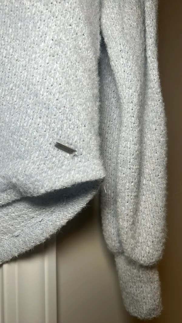 Light Blue Sweater Hollister - Image 3