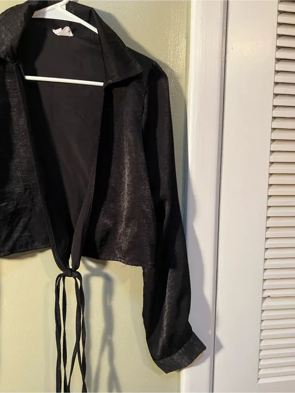 Cotton On Women’s Size Small Tie Front Blouse Long Sleeve Cropped Collar Satin - Image 3