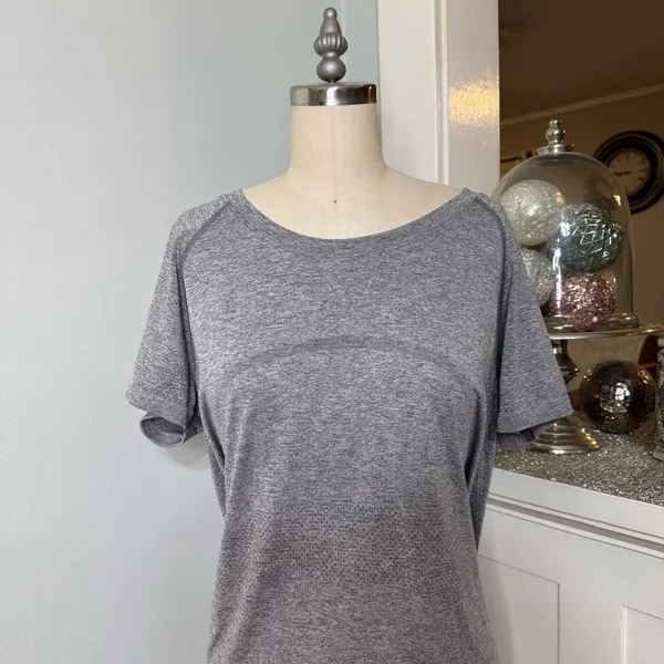 Lululemon Swiftly Tech 2.0 Short Sleeve Shirt Shirt Slate Gray Size 16 - Image 7