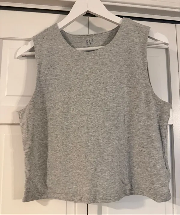 Gap closeknit grey tank jersey size large - Image 2