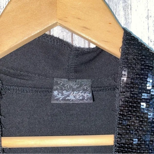 Daytrip Black Sequin Sleeveless Shawl Jacket •Medium - Image 5
