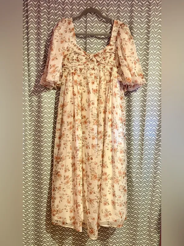 Worth | Harlow Maxi Dress in Neutral Floral, Small - Image 4