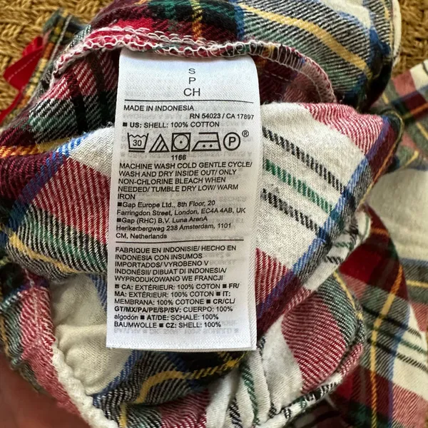 Old Navy Christmas Plaid Pajama Pants Small - Image 4