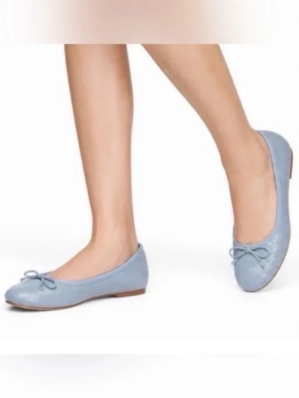 Nordstrom Blue Slip on Square Toe Leather Flats(Size 8.5M) Blue - Image 2