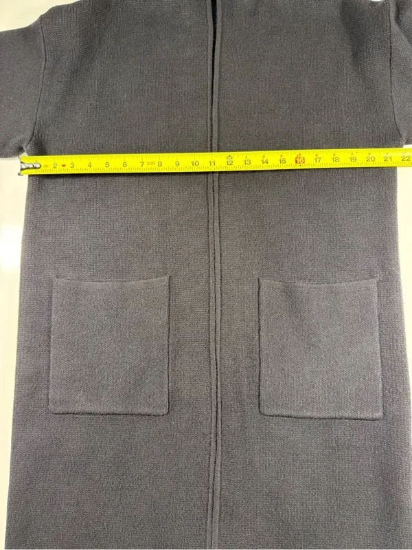 Black Cardigan Coatagin with Front Pockets size Large - Image 4