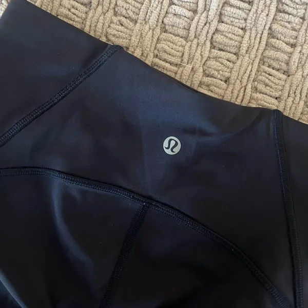 Lululemon train times short 6” - Image 3