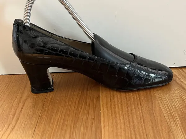 Etienne Aigner Cadiz Shoes Womens Size 7.5 Black Croc Pumps Square Toe - Image 5