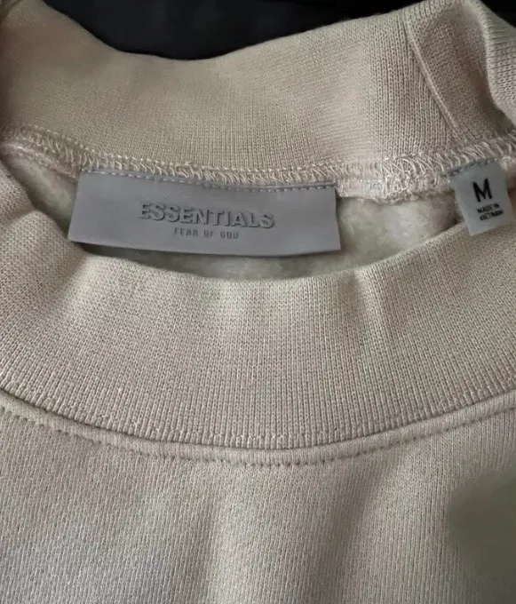 Fear of god Essentials Sweatshirt NWT Medium - Image 3