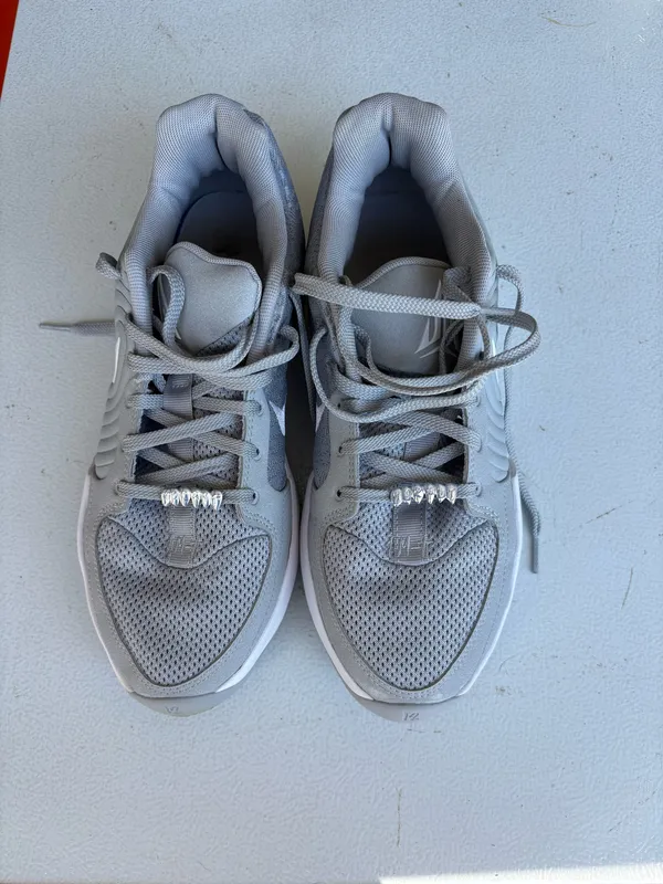 Nike Basketball Shoes - Image 3