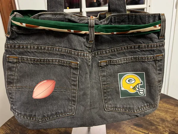 Handmade | Green Bay Packers Denim Purse. - Image 19