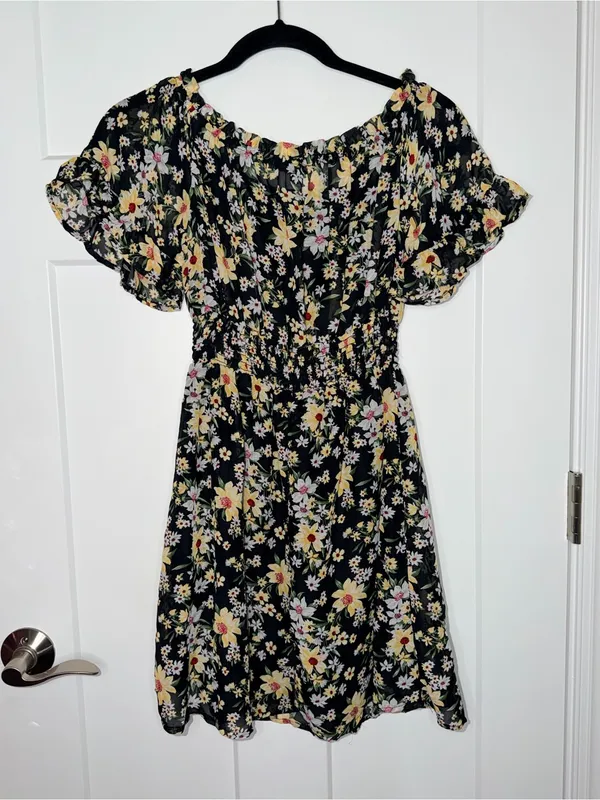 Purple Snow Black Floral Ruffle Sleeve Dress - Image 2