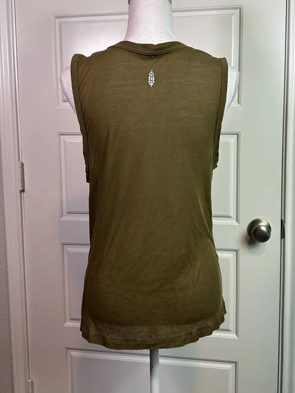 Free People Movement Ribbed Cotton Blend Boho Athletic Casual Tank Size Medium - Image 3