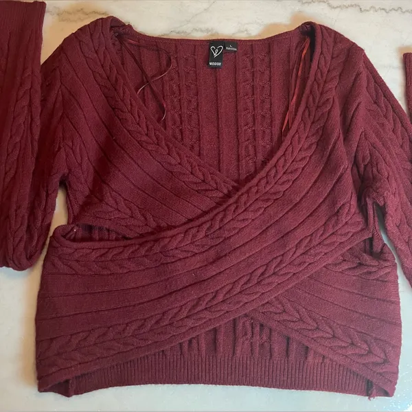 NWOT Windsor V-Neck Cable Knit Sweater -‎ Rich Burgundy - Image 3