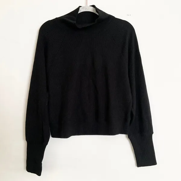 Alo Yoga Waffle Weekend Escape Mock Neck Long Sleeve Black S - Image 2