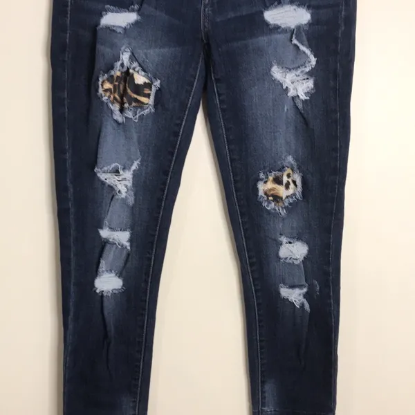 KanCan ladies distressed dark wash denim jeans with leopard patches on areas‎ 29 - Image 3