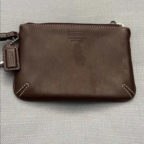 Coach Dark Brown Leather Wristlet used good condition - Image 3