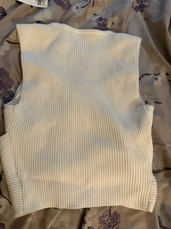Abercrombie White Crossover Crop Top - Image 2