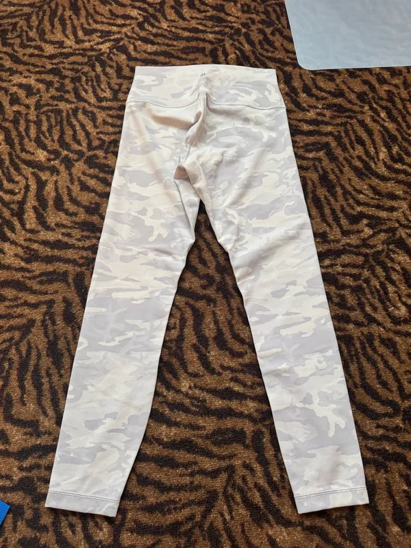 Lululemon Leggings Align 25" White Camo - Image 3