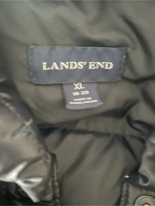 Women’s Black Puffer Vest - Lightweight Insulated Vest - Image 3