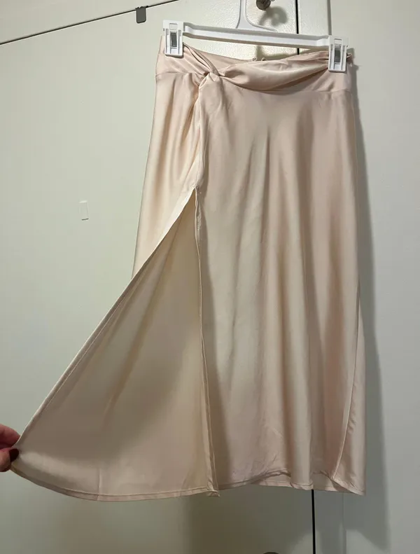Satin Skirt With Slit - Image 4