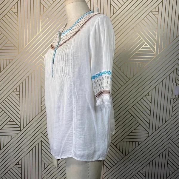 Love Sam Abigail Embroidered Peasant Top‎ in White - Image 8